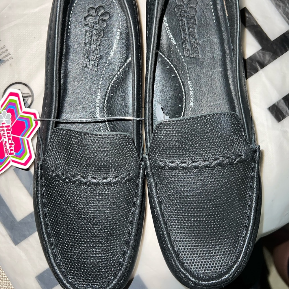 Women slip resistant black shoe new